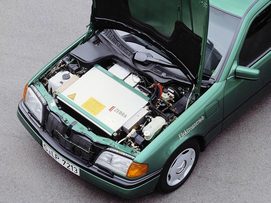  Mercedes-Benz C-Class Elektroantrieb 2004 года  (фото 2 из 5)